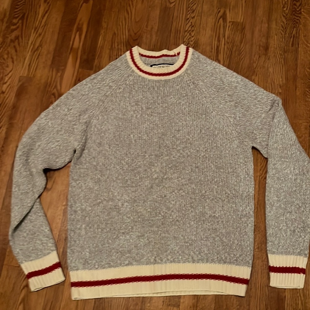 Men’s sweater